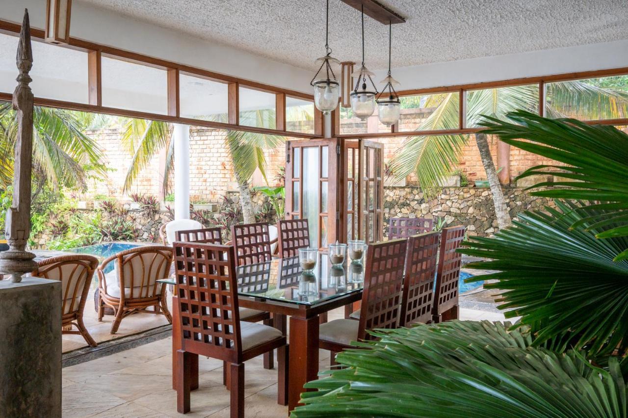 Santi Beach House With Pool & Beach ウェリガマ エクステリア 写真
