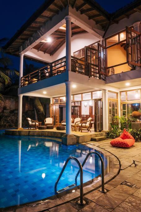 Santi Beach House With Pool & Beach ウェリガマ エクステリア 写真