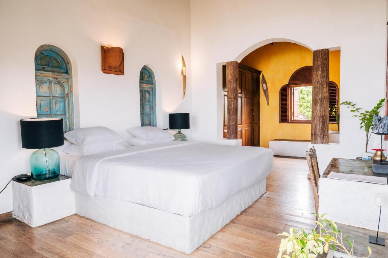 Santi Beach House With Pool & Beach ウェリガマ エクステリア 写真