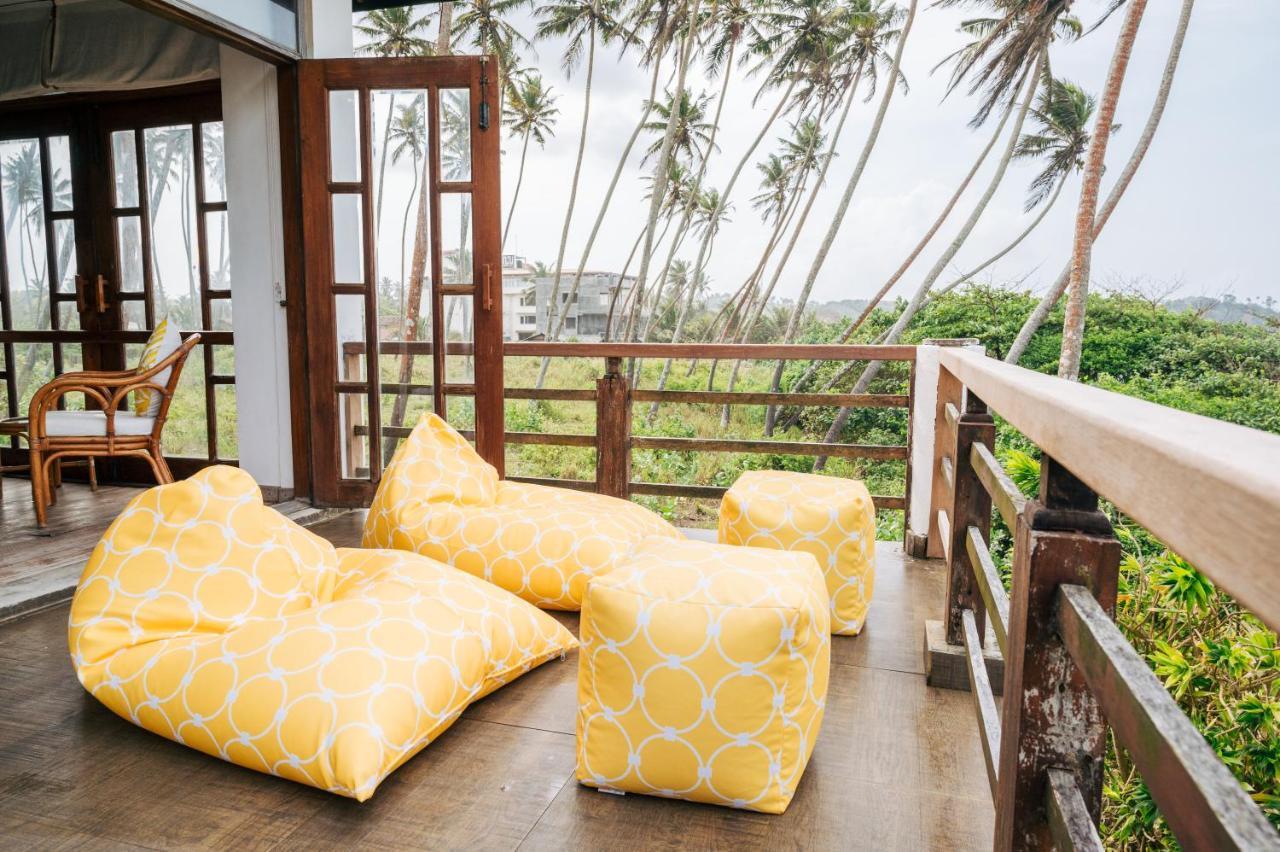 Santi Beach House With Pool & Beach ウェリガマ エクステリア 写真