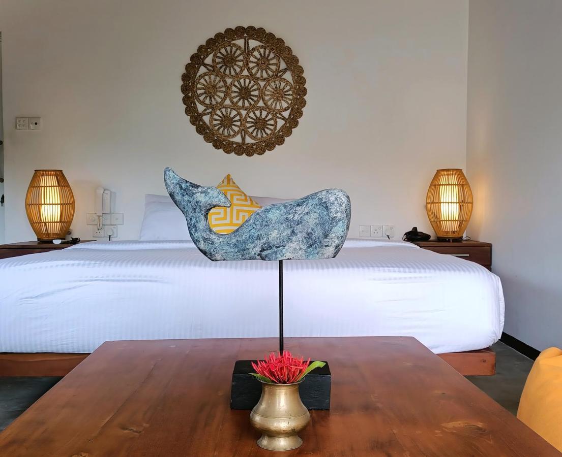 Santi Beach House With Pool & Beach ウェリガマ エクステリア 写真