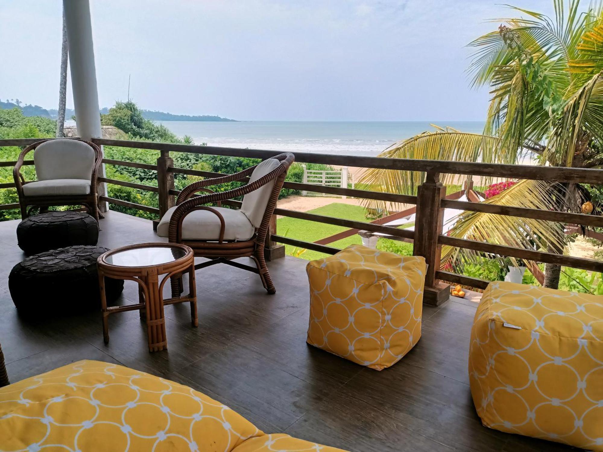 Santi Beach House With Pool & Beach ウェリガマ 部屋 写真